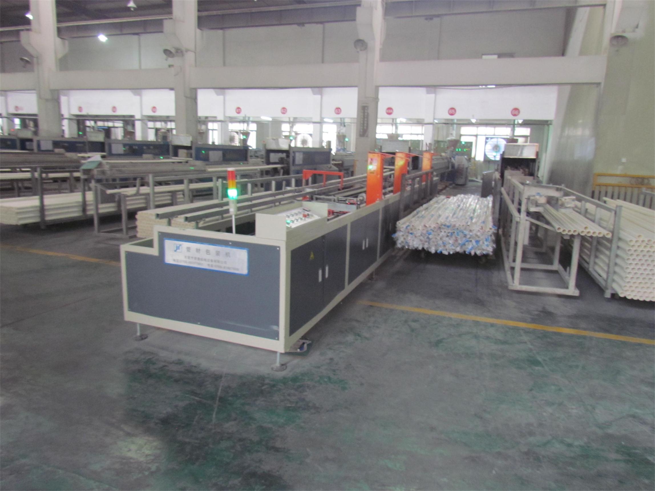 管材包(bao)裝機